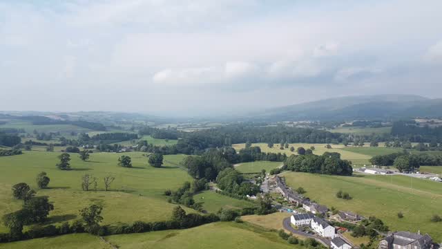 It is a joy to be able to educate our children in the heart of Kirkby Lonsdale, with Lake District and Yorkshire on our doorstep. What a wonderful place to grow up and start your educational journey, in such a beautiful location. #kirkbylonsdale #explore #view #countrylife